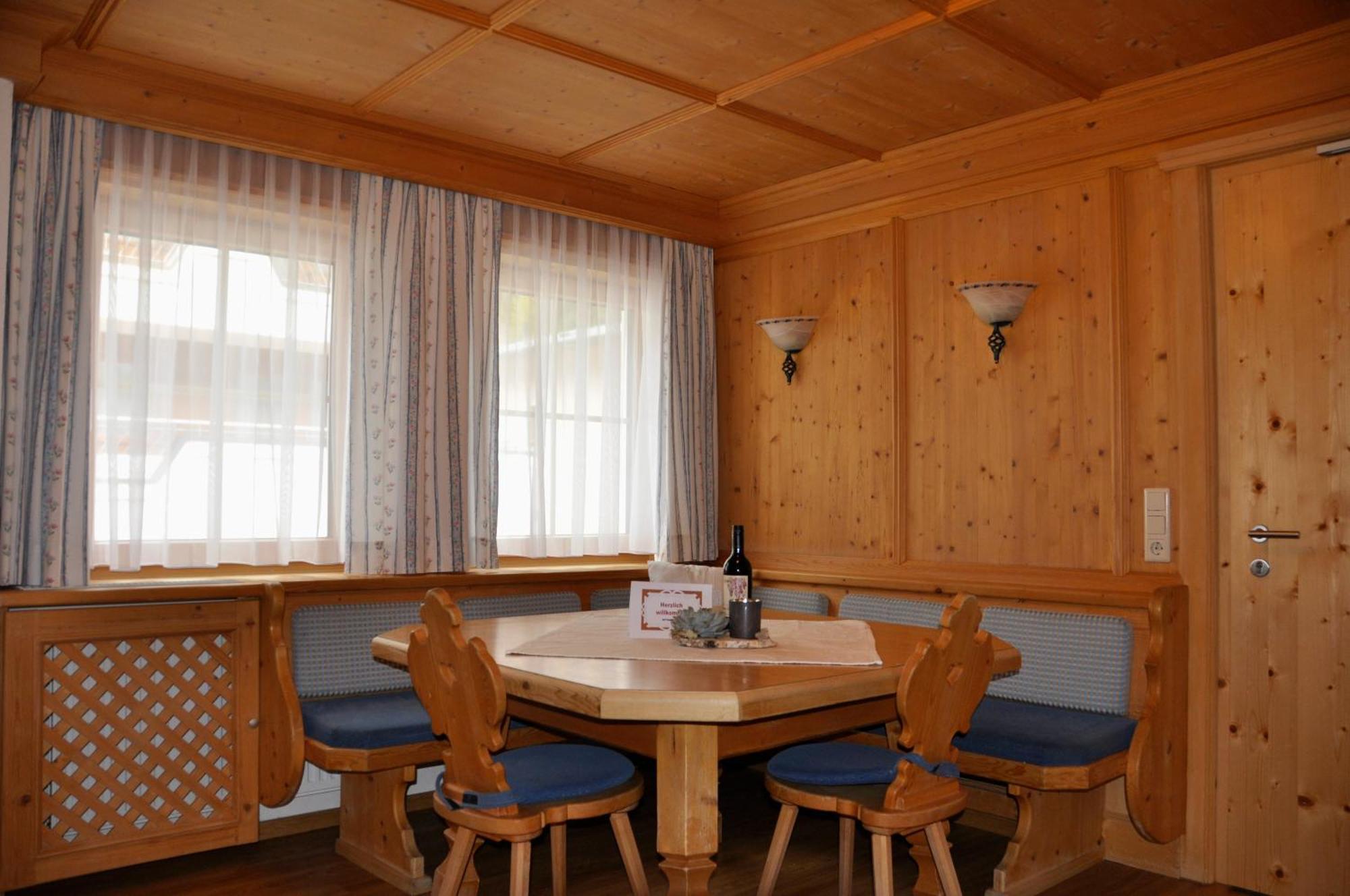 Saffretta Ferienwohnungen Ischgl Exteriör bild